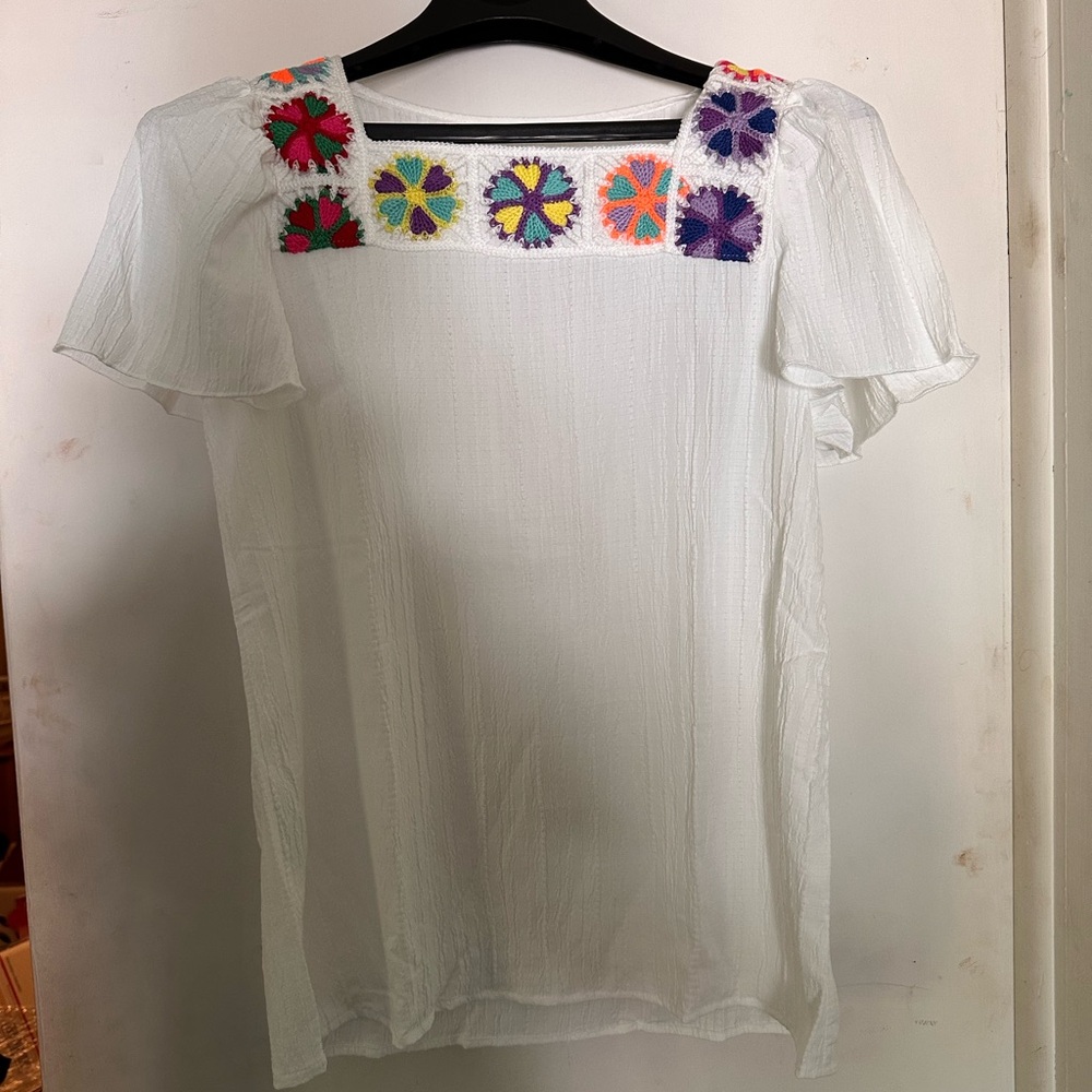 White Boho Floral Squares Embroidered Flowy Short Sleeve Top